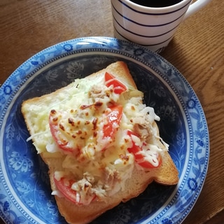 野菜とツナのマヨチーズトースト